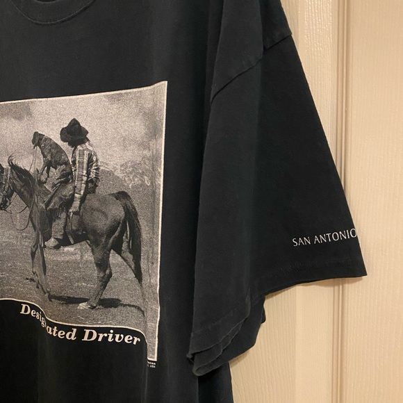Vintage 90s Designated Driver Dog Riding Horse Country Western Cowboy Humor Tee - Picture 6 of 7